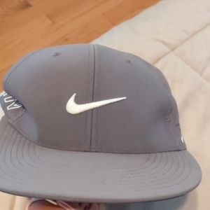 Grey Nike vapor hat